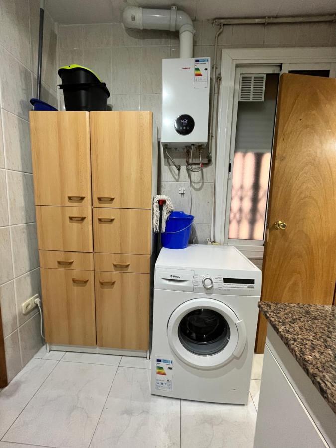 バルセロナBugo Luis Apartamentアパートメント エクステリア 写真
